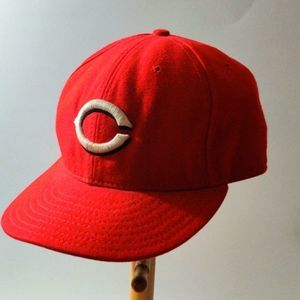 New Era Cincinnati‎ Reds Snapback Hat 7.5 size